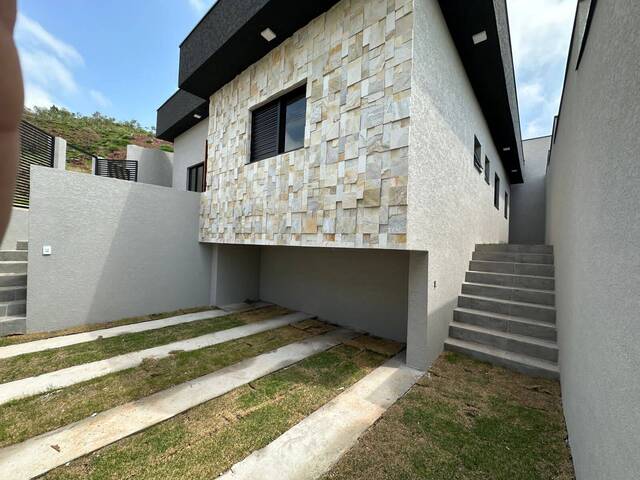 #44 - Casa para Venda em Bom Jesus dos Perdões - SP