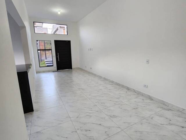 #45 - Casa para Venda em Bom Jesus dos Perdões - SP